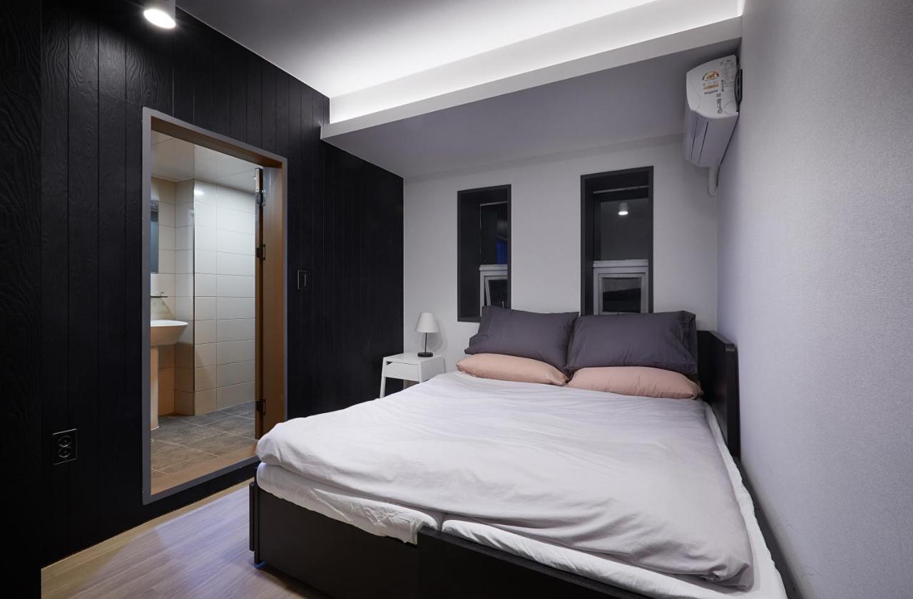 Goldstay Hotel