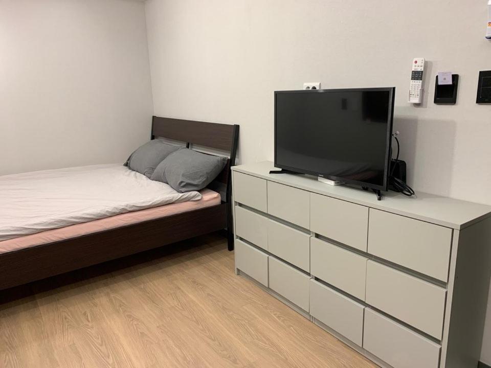 Goldstay Hotel