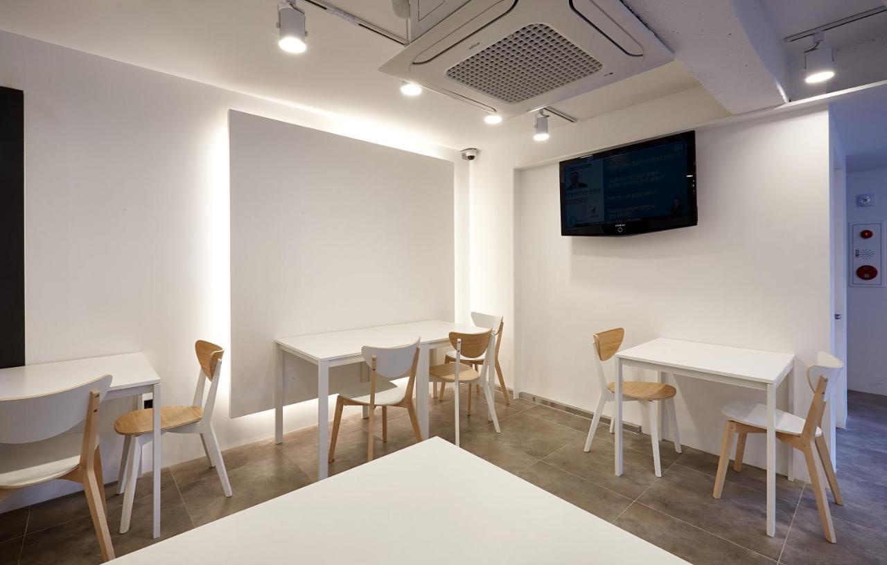 Goldstay Hotel